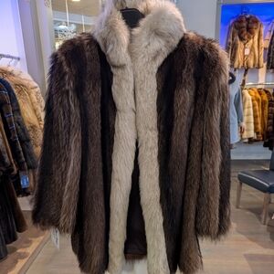 Luxurious Fur Coat in Brown and Cream Fox